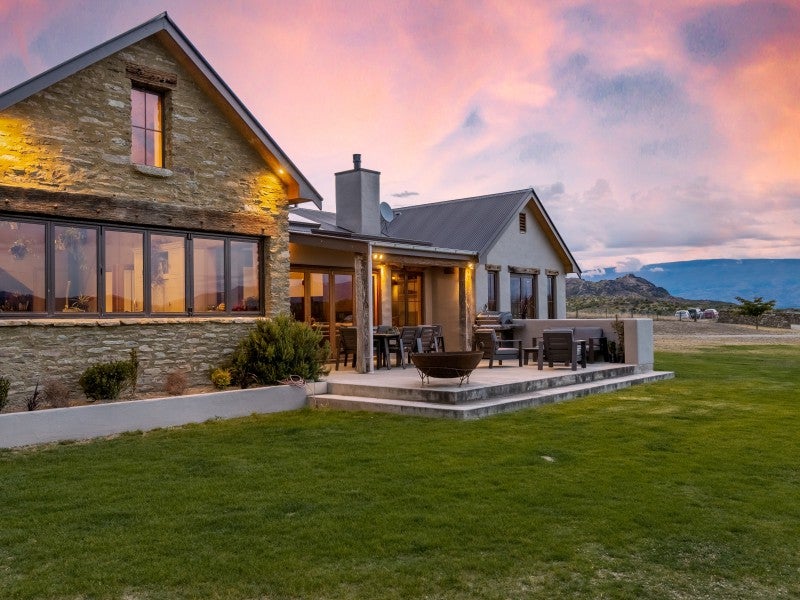 141 Lower Manorburn Dam, GALLOWAY, ALEXANDRA - Carousel 2