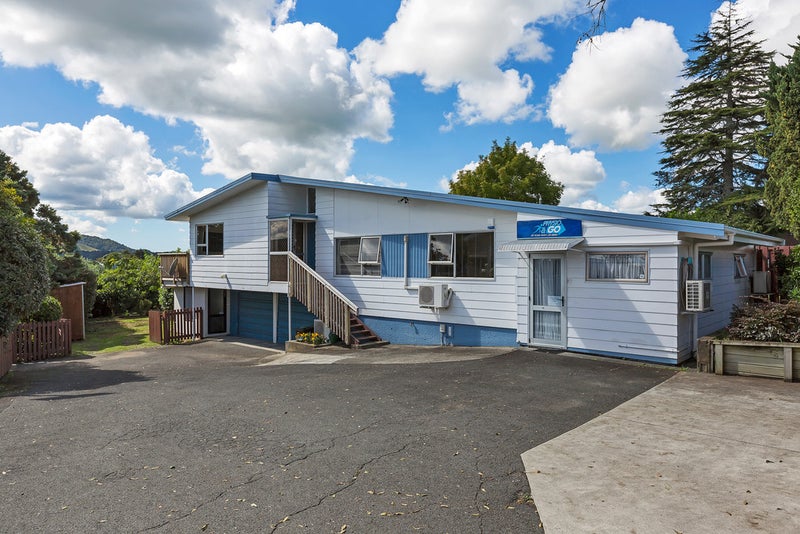 60 Paramount Parade, Tikipunga, Whangarei - Carousel 1