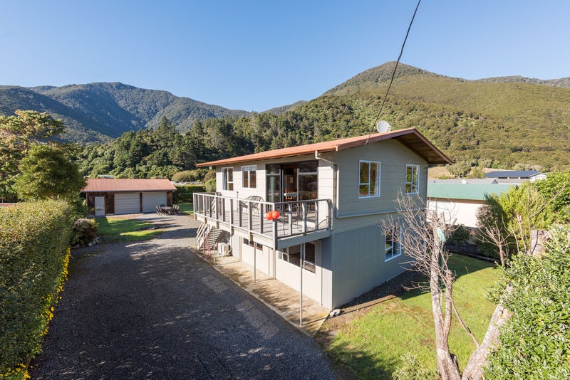 16 Renata Road, Ōkiwi Bay - Carousel 2