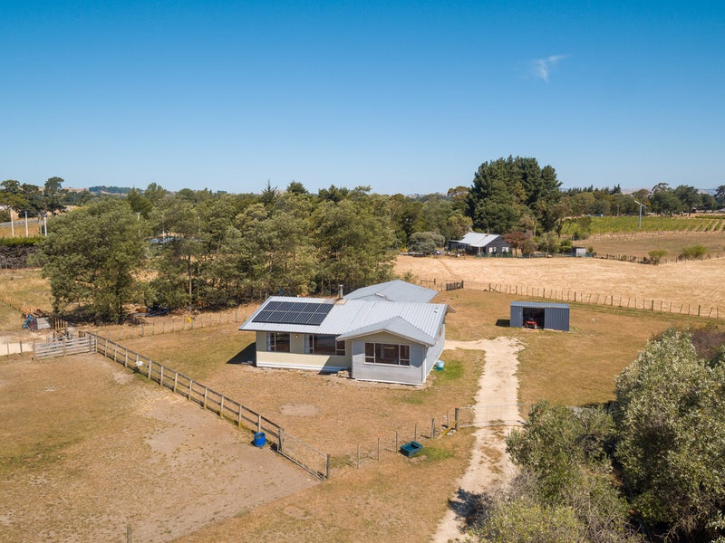 25 Loop Line, Masterton - Carousel 1