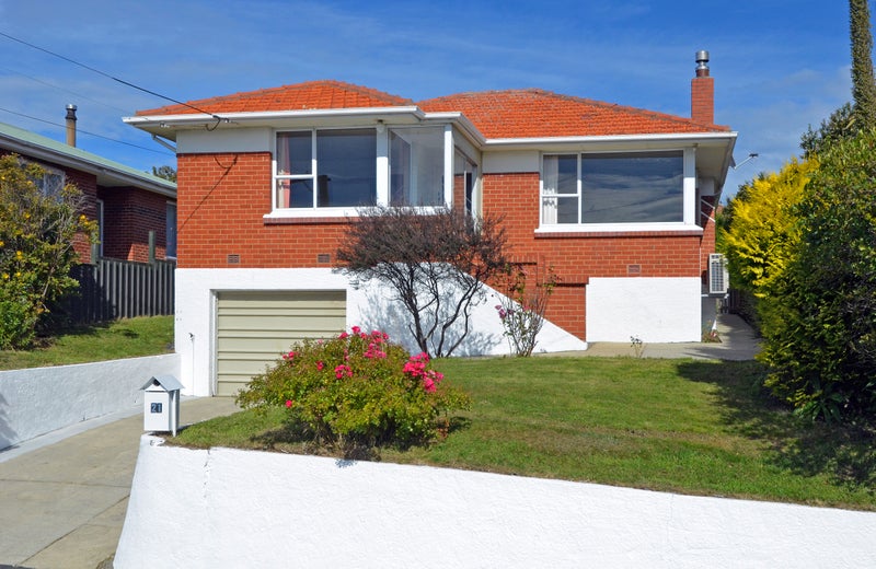 21 Cuba Street, Calton Hill, Dunedin - Carousel 1