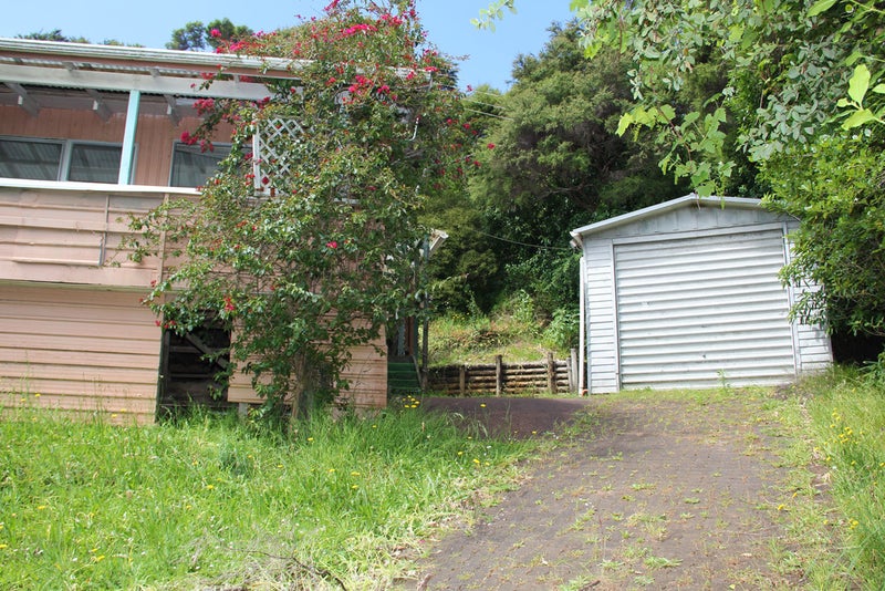 45 O'Brien Road, Omiha, Waiheke Island - Carousel 2