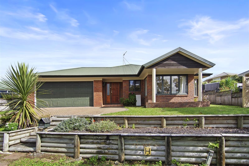 10 Glenburn Place, Nawton, Hamilton - Carousel 1