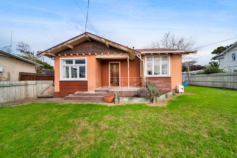 87 Alma Road, Gonville, Whanganui - Carousel 1