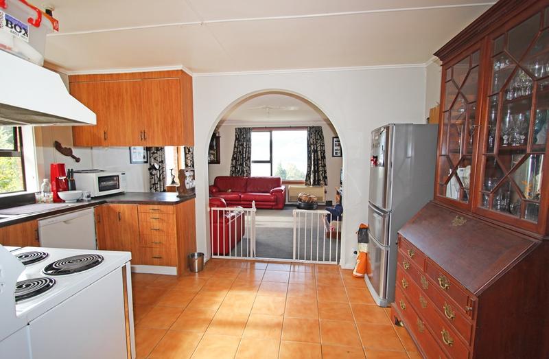 8 Seddon Street, Ravensbourne, Dunedin - Carousel 2