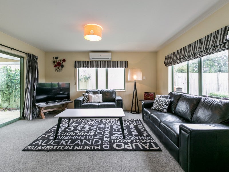 1201 Louie Street, Parkvale, Hastings - Carousel 1