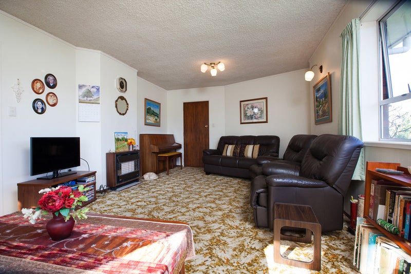 85A Poplar Grove, Whalers Gate, New Plymouth - Carousel 2