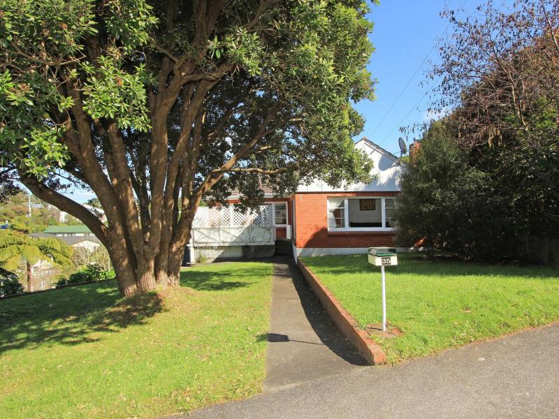 35 London Road, Korokoro, Lower Hutt - Carousel 20