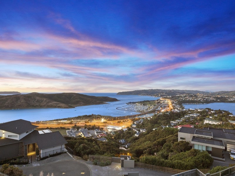 4A Karoro Place, Paremata, Porirua - Carousel 1