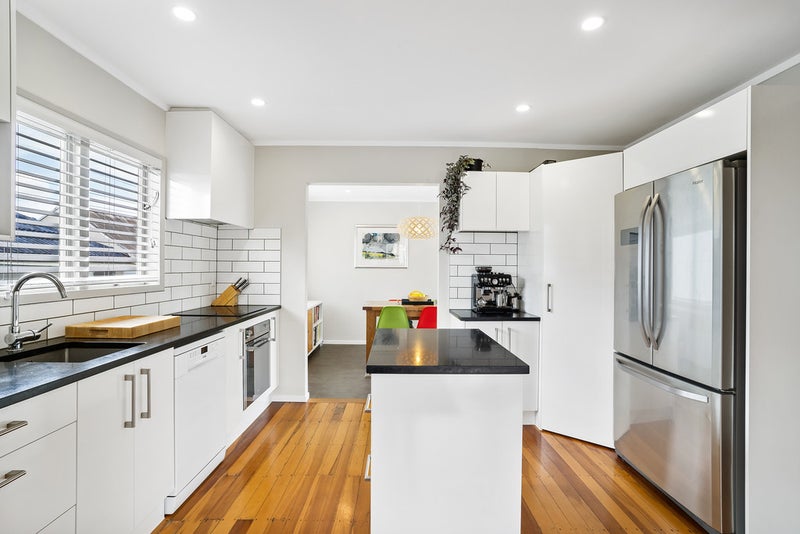 1/63 Lancaster Road, Beach Haven, Auckland - Carousel 2