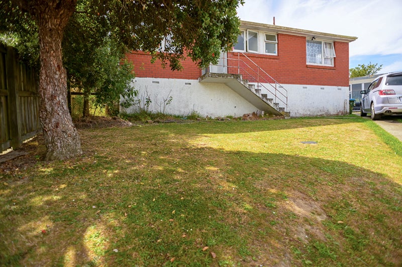 24 Excellency Terrace, Ascot Park, Porirua - Carousel 1