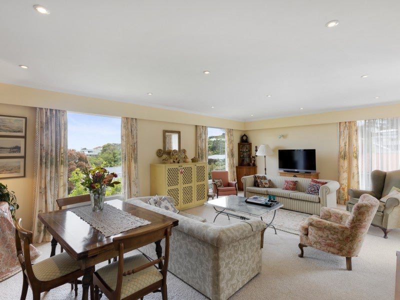 53 Oakleigh Street, Maungaraki, Lower Hutt - Carousel 2