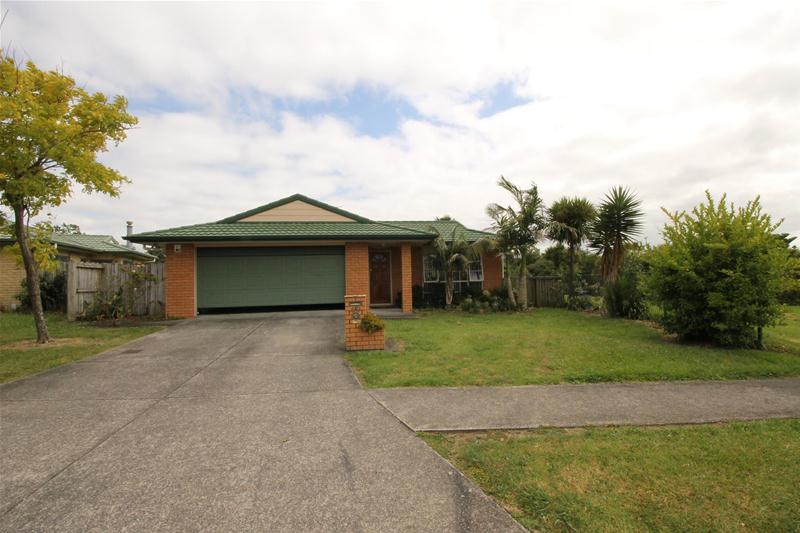69 Medvale Avenue, Flat Bush, Auckland - Carousel 1