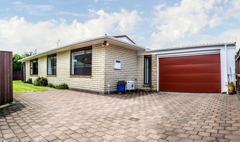 5A Massey Street, Westown, New Plymouth - Carousel 1