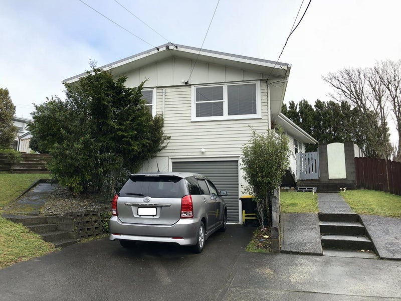 79 Mark Avenue, Paparangi, Wellington - Carousel 1
