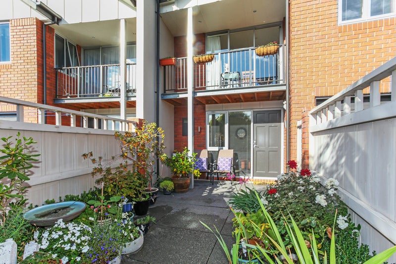 22 Henley Green, Northwood, Christchurch - Carousel 12