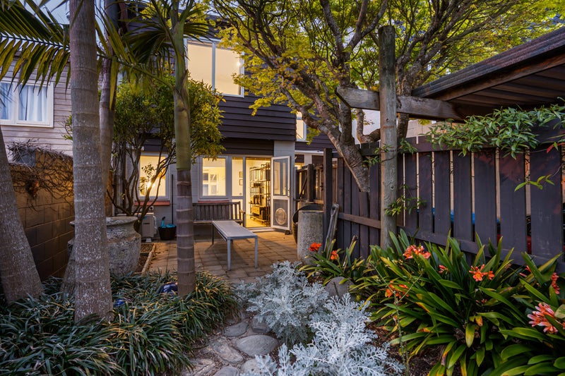 6 Gwilliam Place, Freemans Bay, Auckland - Carousel 2