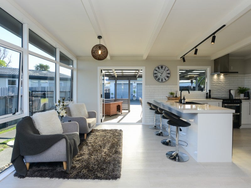 8 Bristol Street, Tamatea, Napier - Carousel 1