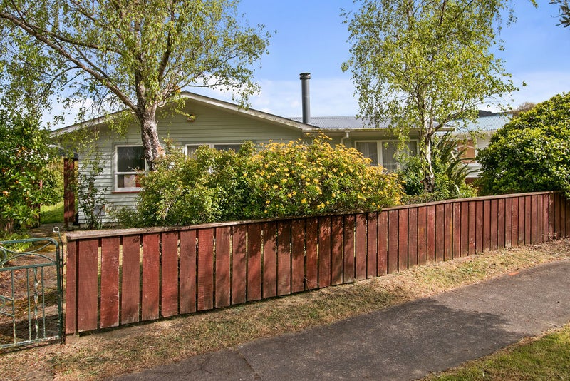 9 Meremere Street, Wainuiomata, Lower Hutt - Carousel 1