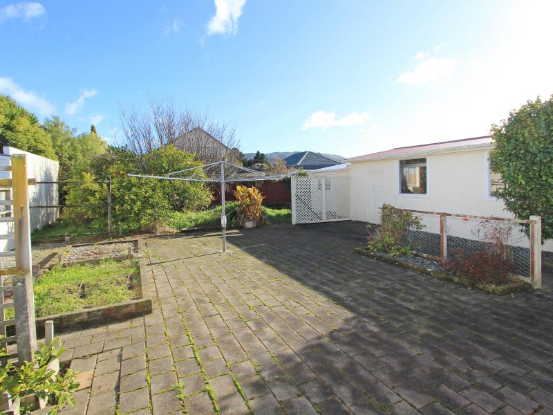 14 Hart Avenue, Boulcott, Lower Hutt - Carousel 12