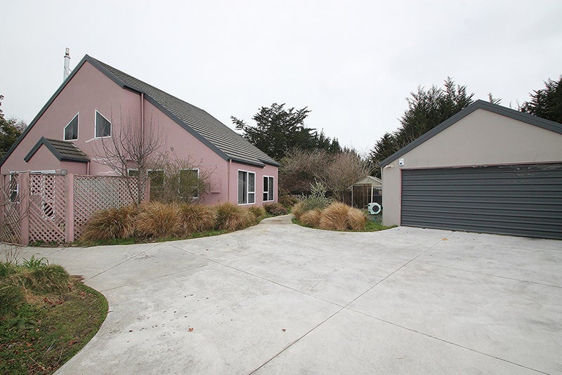 10 Hossack Close, Belfast, Christchurch - Carousel 1