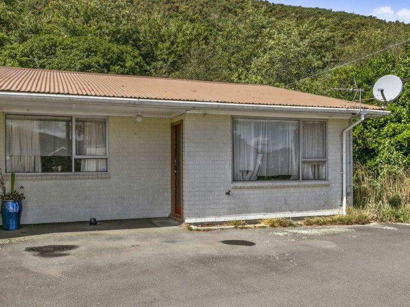 1/17 Kowhai Street, Naenae, Lower Hutt - Carousel 1
