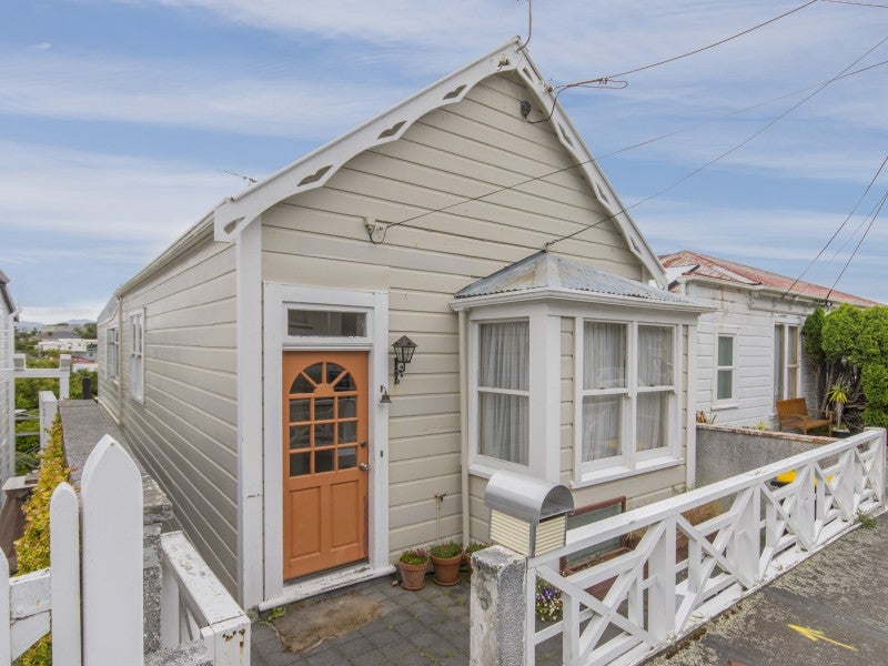28 Charlotte Avenue, Brooklyn, Wellington - Carousel 1