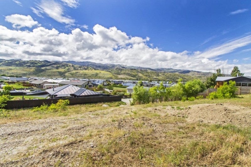 25B Missy Crescent, Mount Pisa - Carousel 7