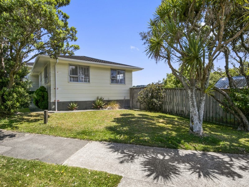 71 Gurney Road, Kelson, Lower Hutt - Carousel 2