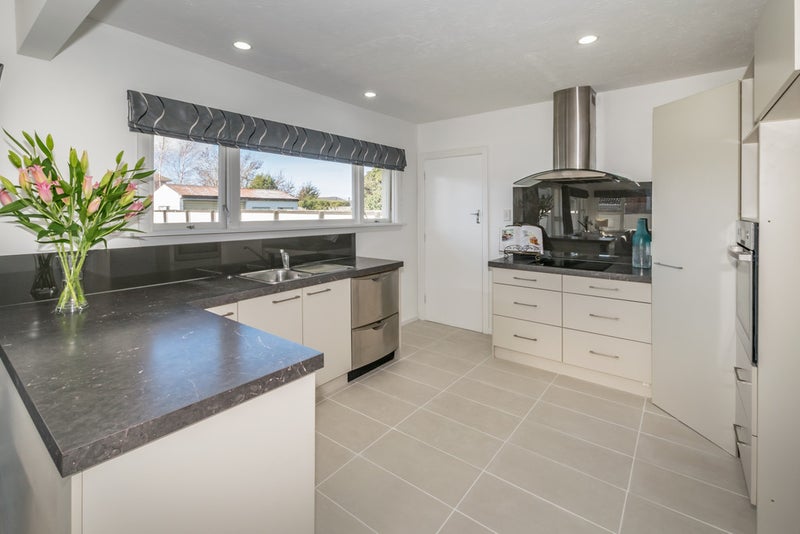 308 Main North Road, Redwood, Christchurch - Carousel 2