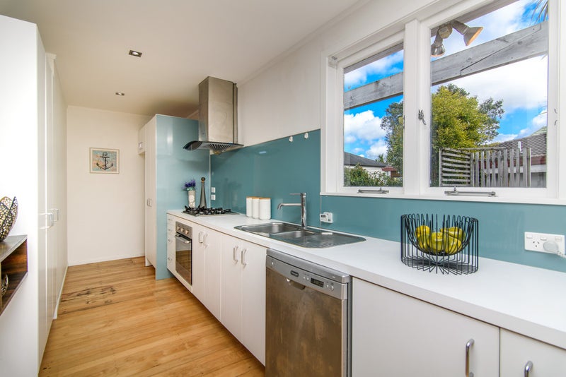 1/10 Varlene Terrace, Forrest Hill, Auckland - Carousel 2