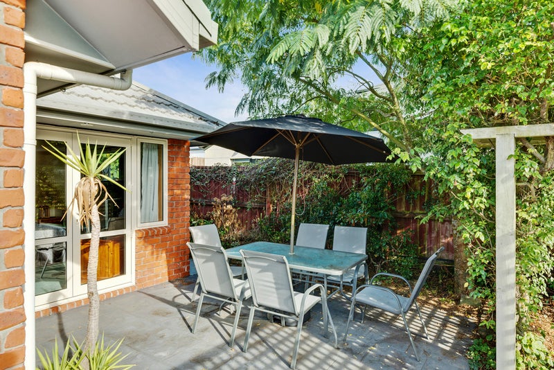 250 Lake Terrace Road, Shirley, Christchurch - Carousel 1