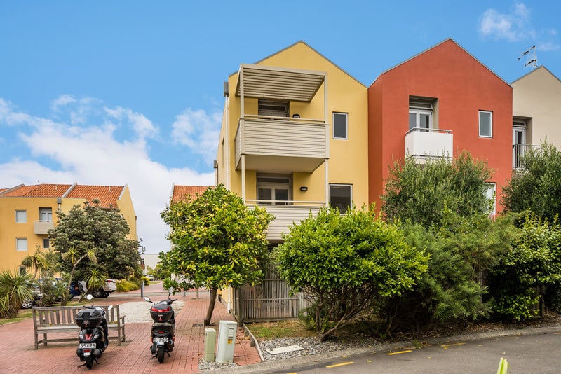 53/305 Evans Bay Parade, Hataitai, Wellington - Carousel 22