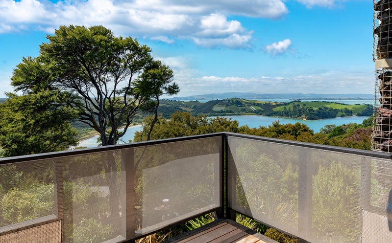 17 Bella Vista Road, Omiha, Waiheke Island - Carousel 1