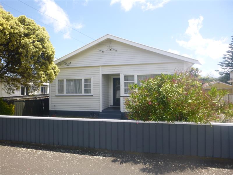14 Leighton Avenue, Waiwhetu, Lower Hutt - Carousel 1