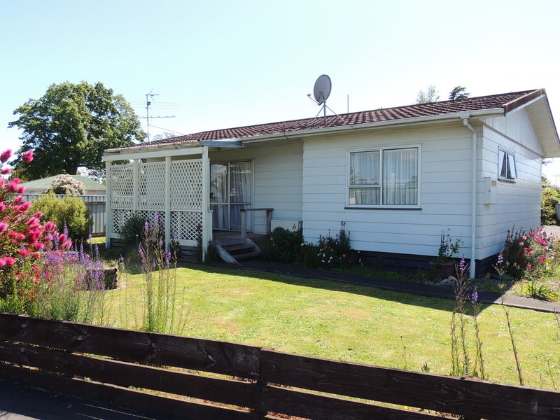 21 Kuripuni Street, Kuripuni, Masterton - Carousel 1