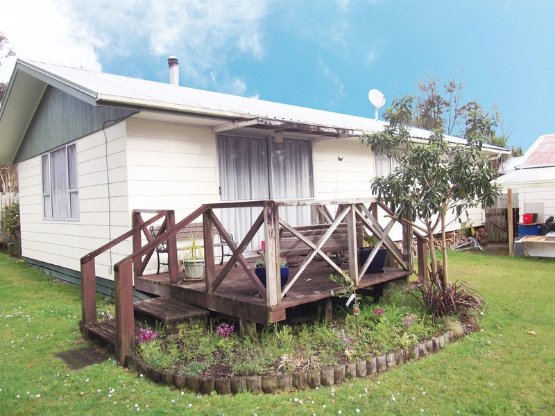 20 Manor Place, Bader, Hamilton - Carousel 1