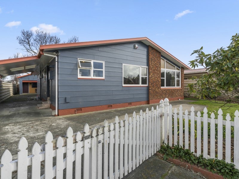 4 Kimberley Grove, Westbrook, Palmerston North - Carousel 1