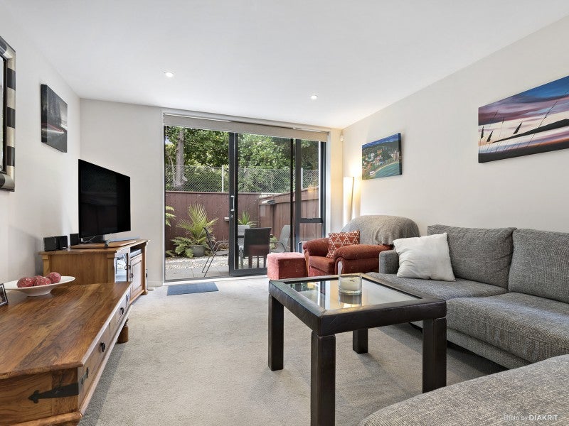 5/21 Rugby Street, Mount Cook, Wellington - Carousel 2