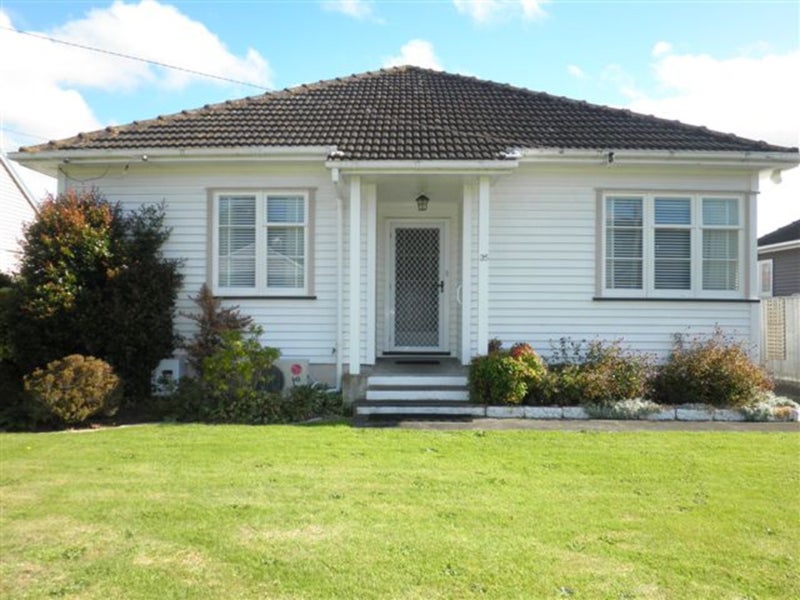 35 Nile Street, Whanganui East, Whanganui - Carousel 1