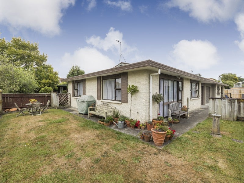 25 Redwood Grove, Hokowhitu, Palmerston North - Carousel 1