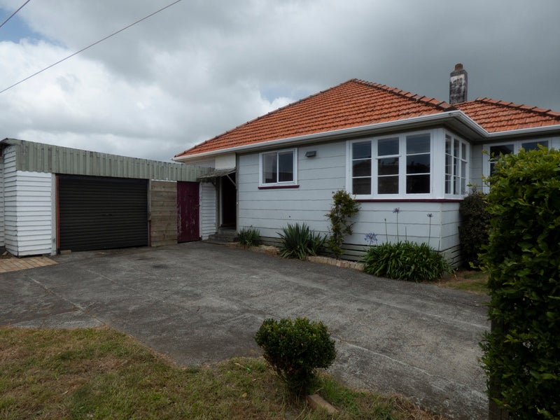 62 Omata Road, Marfell, New Plymouth - Carousel 14