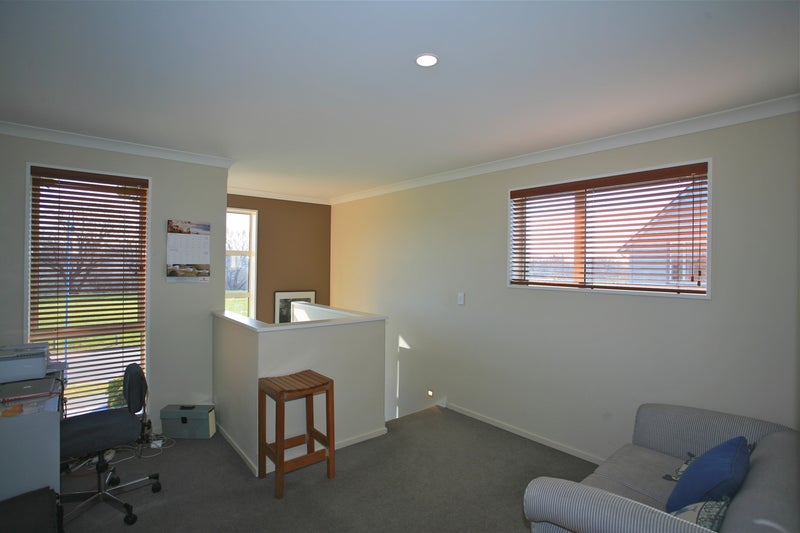 46 Willowview Drive, Redwood, Christchurch - Carousel 25