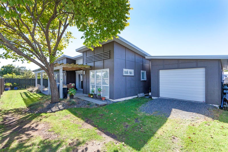 302 Port Road, Whangamata - Carousel 1