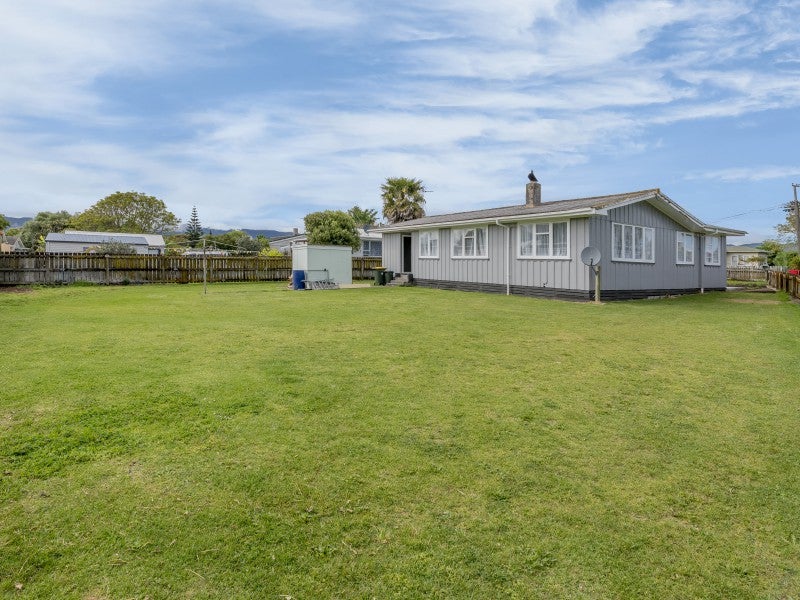 41 Temuera Street, Otaki - Carousel 1