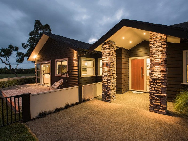 2 Charteris Rise, Riverdale, Gisborne - Carousel 1