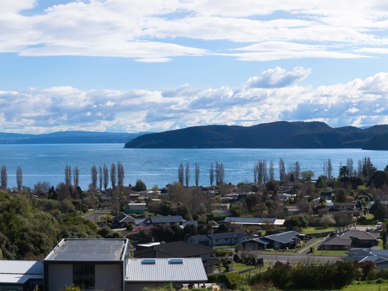 10 Kittyhawk Drive, Kinloch, Taupō - Carousel 21