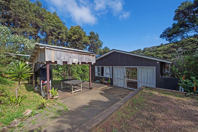 47 Fairview Crescent, Omiha, Waiheke Island - Carousel 1
