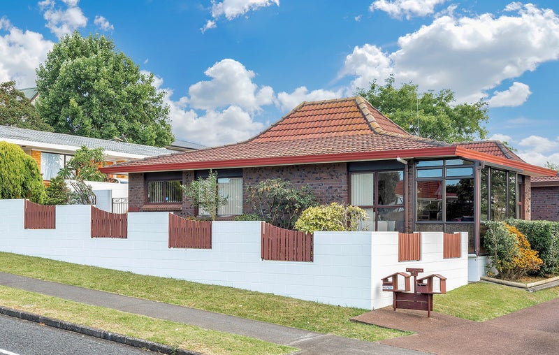 1/41 Highland Park Drive, Highland Park, Auckland - Carousel 1