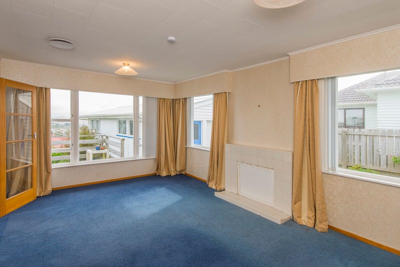 27 Baylands Drive, Newlands, Wellington - Carousel 2